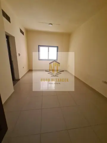 استوديو مميز بسعر اقتصادي في موقع حيوي سهل الوصول إلى الطرق الرئيسية والمواصلات .