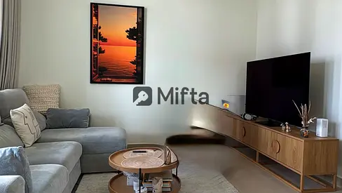 Dubai Mall Bridge | Water View | Mid Floor
