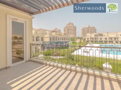 Huge Family Home | Walking Distance to the Pool