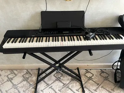 Casio Privia Px-350M 88 key weighted keyboard rarely used - with stand