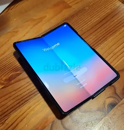 A BEAUTIFUL Samsung Galaxy Z Fold4 5G 12 GB 512GB Physical Dual Sim Phone For Sale!