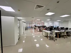 Vacant &amp; Ready | Large Commercial Office | 2,300 Sqft | Apricot Tower | Silicon Oasis | AED 290,