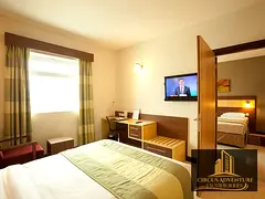 3 STAR HOTEL ROOM! All Bills INCLUDED!