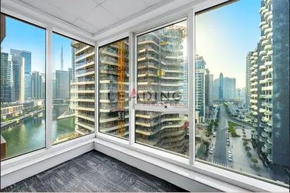 Prime Location | Vacant | Canal View