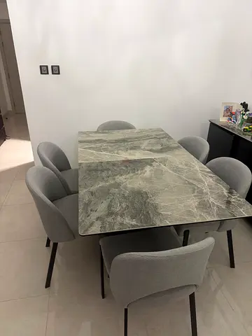 Dining table and Buffet for sale