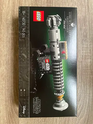 RARE LEGO Star Wars Luke Skywalkers Lightsaber (40730)