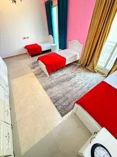 Executive Ladies Bed Space for Rent 2 Minutes from Mall of the Emirates  AED 1,500 pm