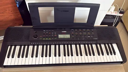 Yamaha PSR-E283 Keyboard