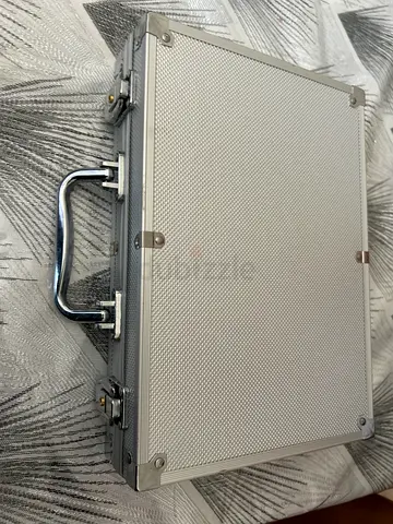 Poker set good condition  brand new