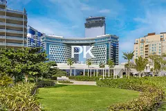 Luxury 3BR | Beach Access | Palm Living