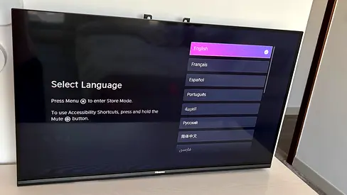 32 inch Hisense TV HD Smart - Good Working Condition