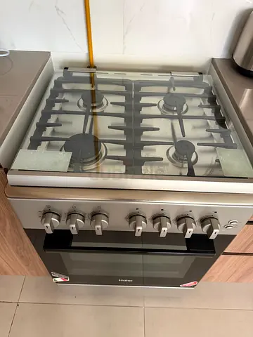 Haier freestanding gas oven and cooker HCR6060GT1, 60x60 - Good working condition