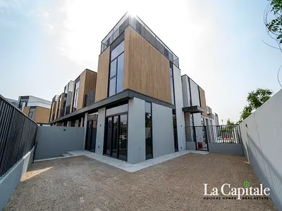 CORNER UNIT | HUGE LAYOUT | NEXT TO POOL AND PARK