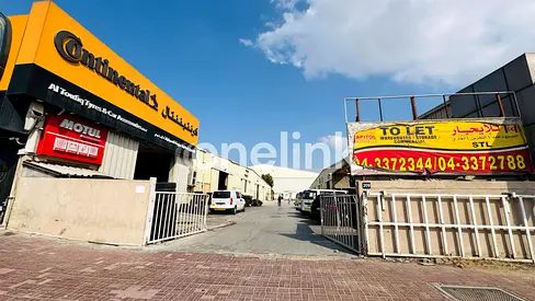 SPACIOUS WAREHOUSE IN PRIME LOCATION | READY-TO-MOVE