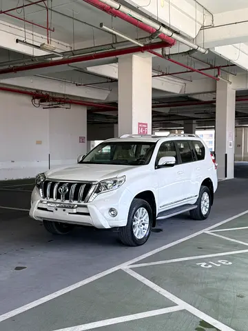 Toyota Prado VXR 2015 - GCC Specs - Perfect Condition