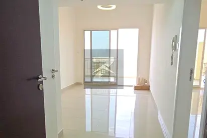 Spacious Lay-Out | Study/Home Office | Multiple Cheque