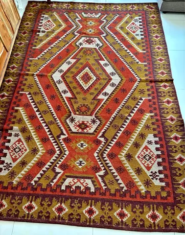 Hand wave big carpet