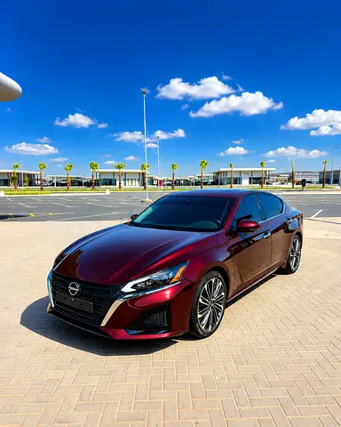 2023 NISSAN ALTIMA SL FULL OPTION - GCC SPECS - 47,000 KM