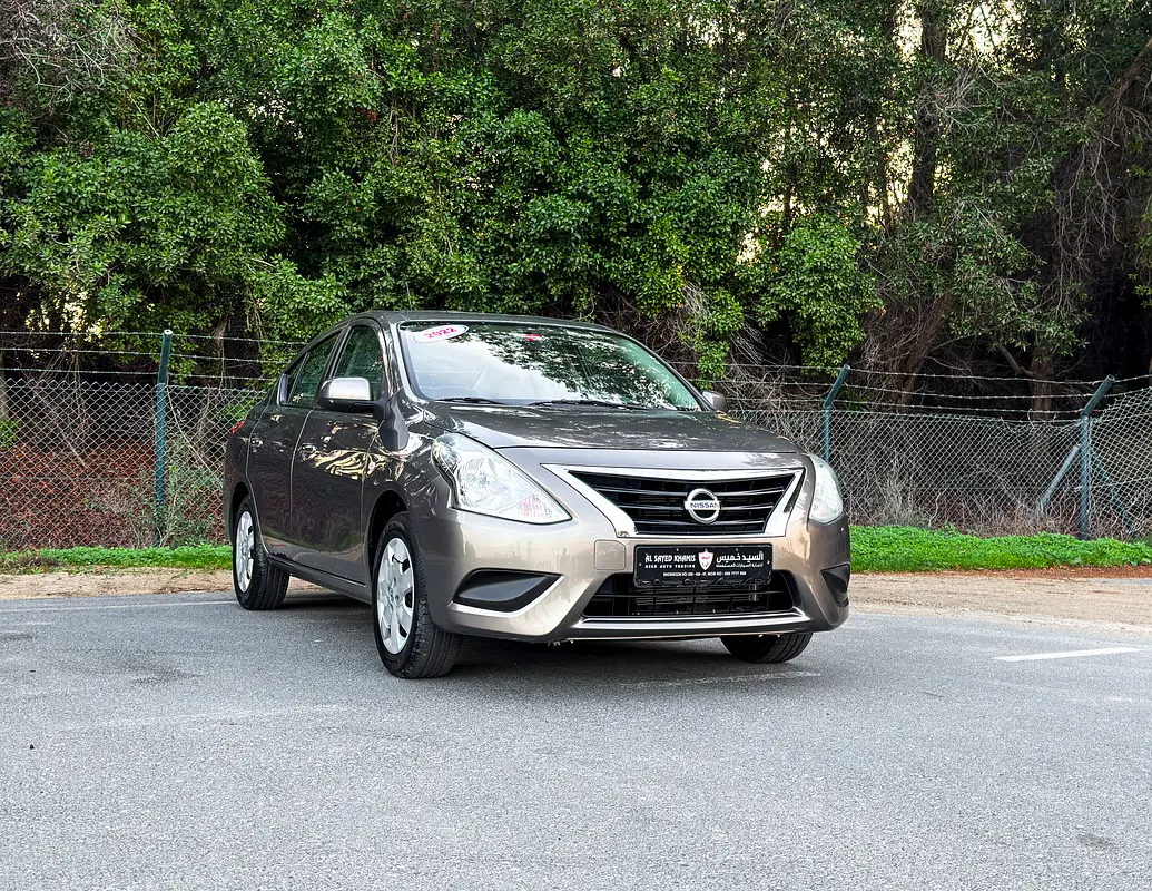 Nissan Sunny 2022 — photo 1 of 16