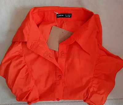 Shein Womens Orange Puff Sleeve Button-Up Shirt, New with Tags, Size M قميص نسائي بأزرار وكم طويل