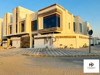 فيلا كورنر للبيع في الحليو 2 عجمان بمساحة بناء واسعة وخمس غرف نوم شاملة رسوم التسجيل