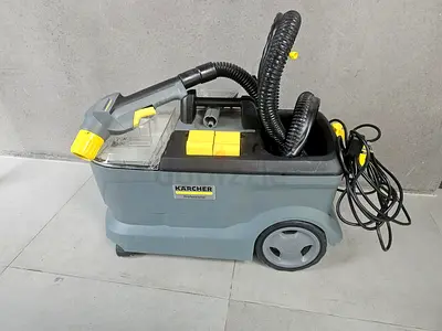 ​Kärcher Puzzi 8/1 C - Pro Spray-Extraction Cleaner