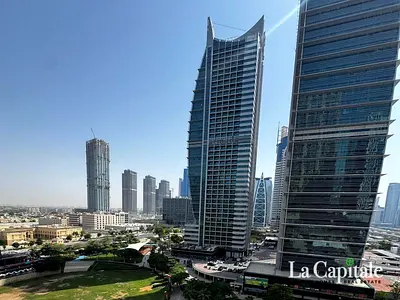 READY TO MOVE | FURNISHED | SHEIKH ZAYED ROAD VIEW
