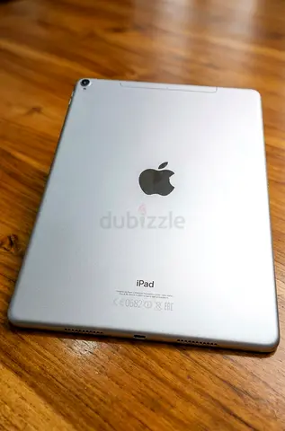 ipad pro 10.5 inch  in amazing condition