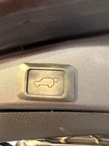 صورة 14 لـ 2016 Toyota RAV 4