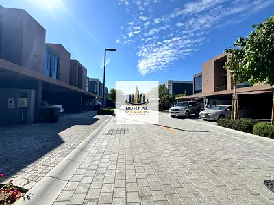 Spacious 2BR TH || Great amenities || Available for rent