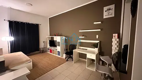 READY TO MOVE | FULLY FURNISHED | BRIGHT UNIT