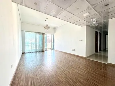 Lake view | High floor | Maid room