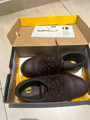 Caterpillar safety shoe 11 USA , 10 UK, 44 EUR