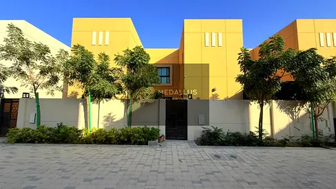 3BR Smart Townhouse | Solar Powered | Premium Family Community