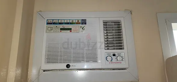 Ac AFRA 2 ton window almost new for sale Only months used