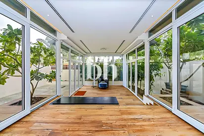 2E | Luxury Upgrades | Extended | Kitchen Equipped