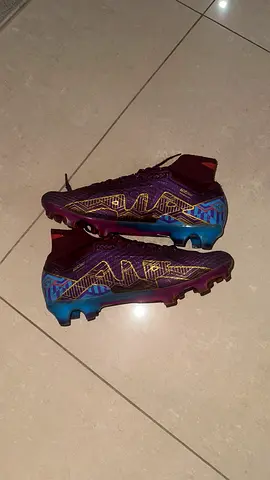 Mens Football Boots (Purple/Blue) - berly used , Good Condition