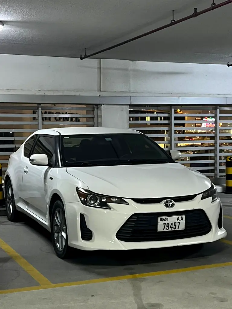 Toyota Zelas 2014 — photo 1 of 6
