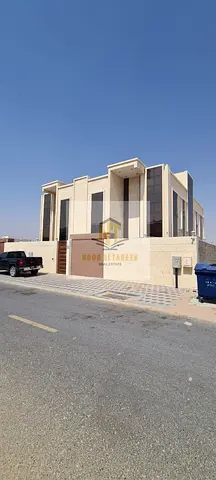 Two villas for sale, freehold, for Arab brothers only, Al Tayy Al Ruqayba area The area of ​​the two villas is 11,000 square feet, and the area of
