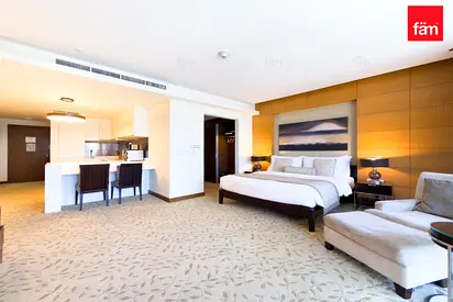 Spacious APT, Burj Khalifa View, Near Metro!