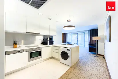 Spacious APT, Burj Khalifa View, Near Metro!