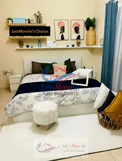 L■E■T■S■M■O■V■E■I■N Move-in ready, beautifully furnished apartments for stays of a