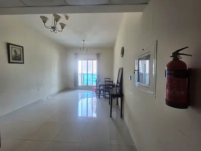 Elite 4 // Unfurnished Studio Apartment with Balcony