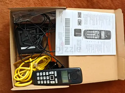 Siemens/Gigaset Cordless Phone with Base, Charger and Manual