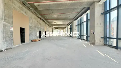 طابق تجاري كامل | شل آند كور | إطلالة على برج خليفة