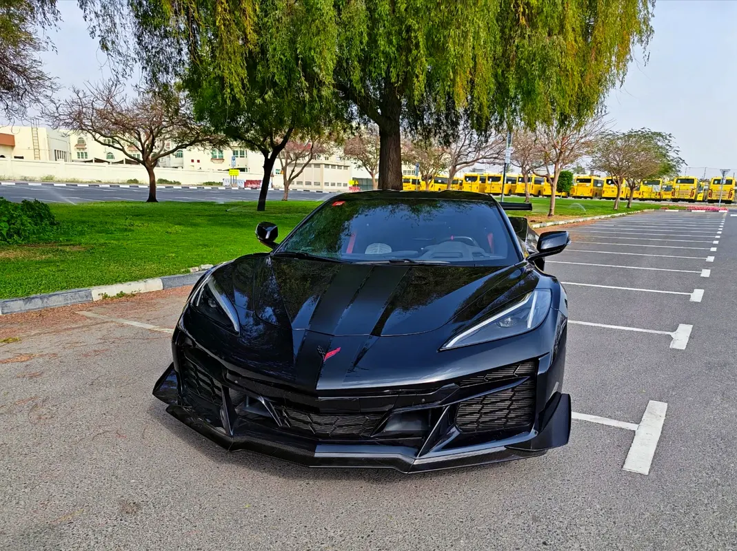Chevrolet Corvette 2023 — photo 1 of 10