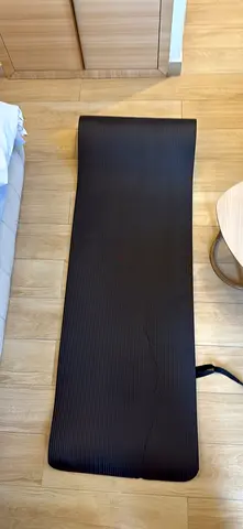 Black Non-Slip Yoga / Exercise Mat - Good Condition