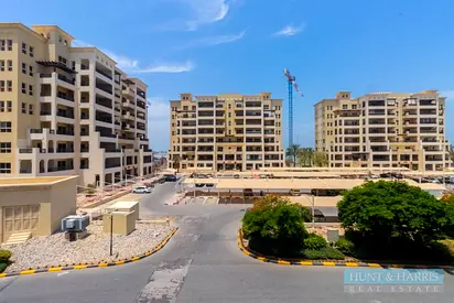 Full Furnished Studio for Rent - Al Hamra Village - Partial sea View