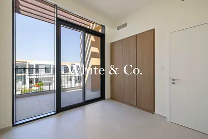 Corner Plot | Close to Pool | 4 Bedroom