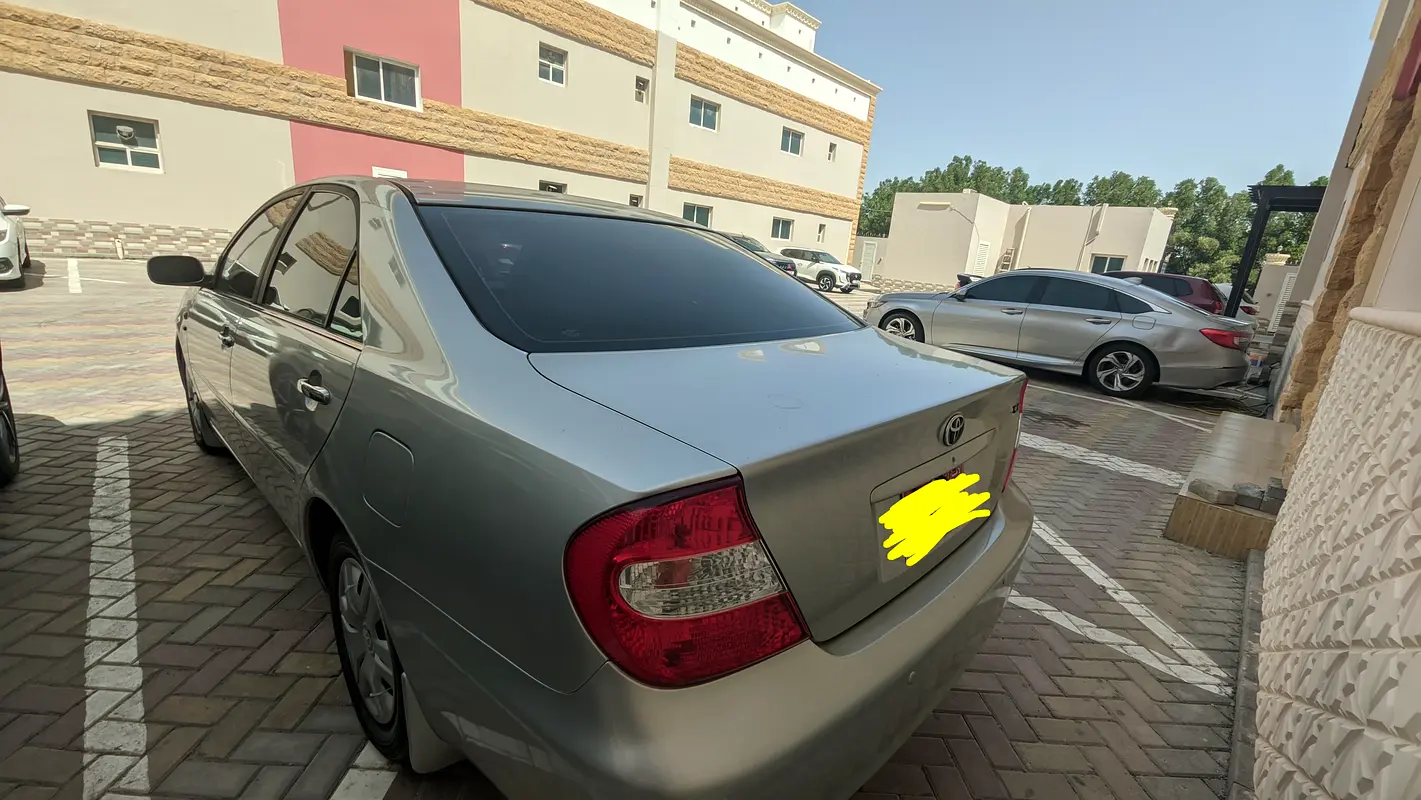 Toyota Camry 2004 — photo 1 of 6